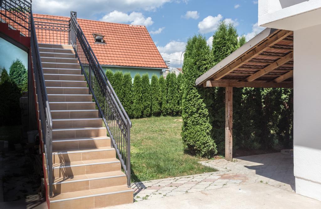 Apartments Erakovic Niksic Ngoại thất bức ảnh