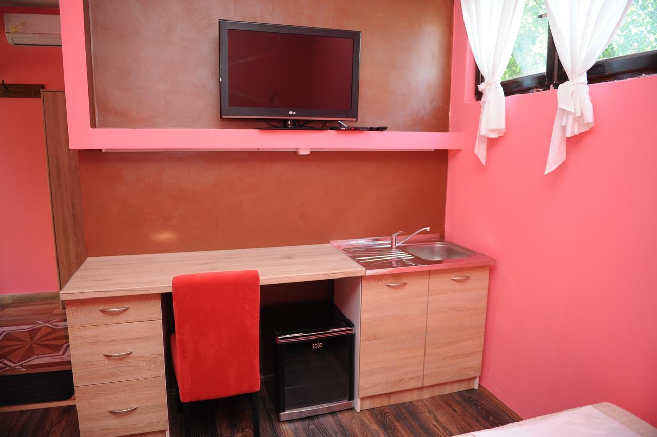 Apartments Erakovic Niksic Ngoại thất bức ảnh